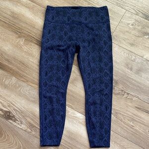 Athleta Patterned 7/8 Yoga Pant
